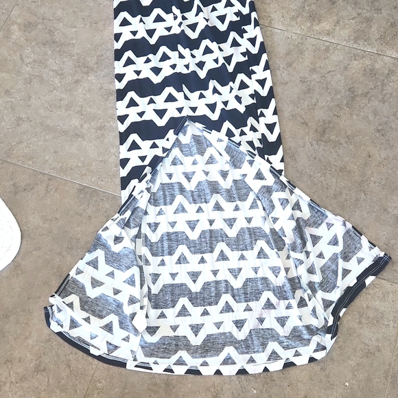 Imagination Maxi Dress - Picture 11 of 12